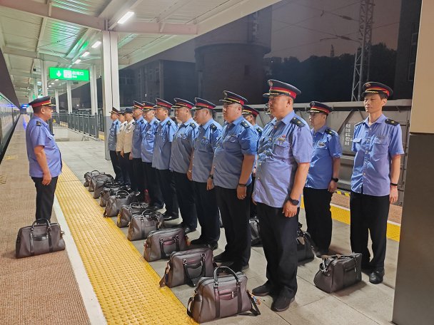 匠心提质 暖行相伴——郑州客运段宁波二