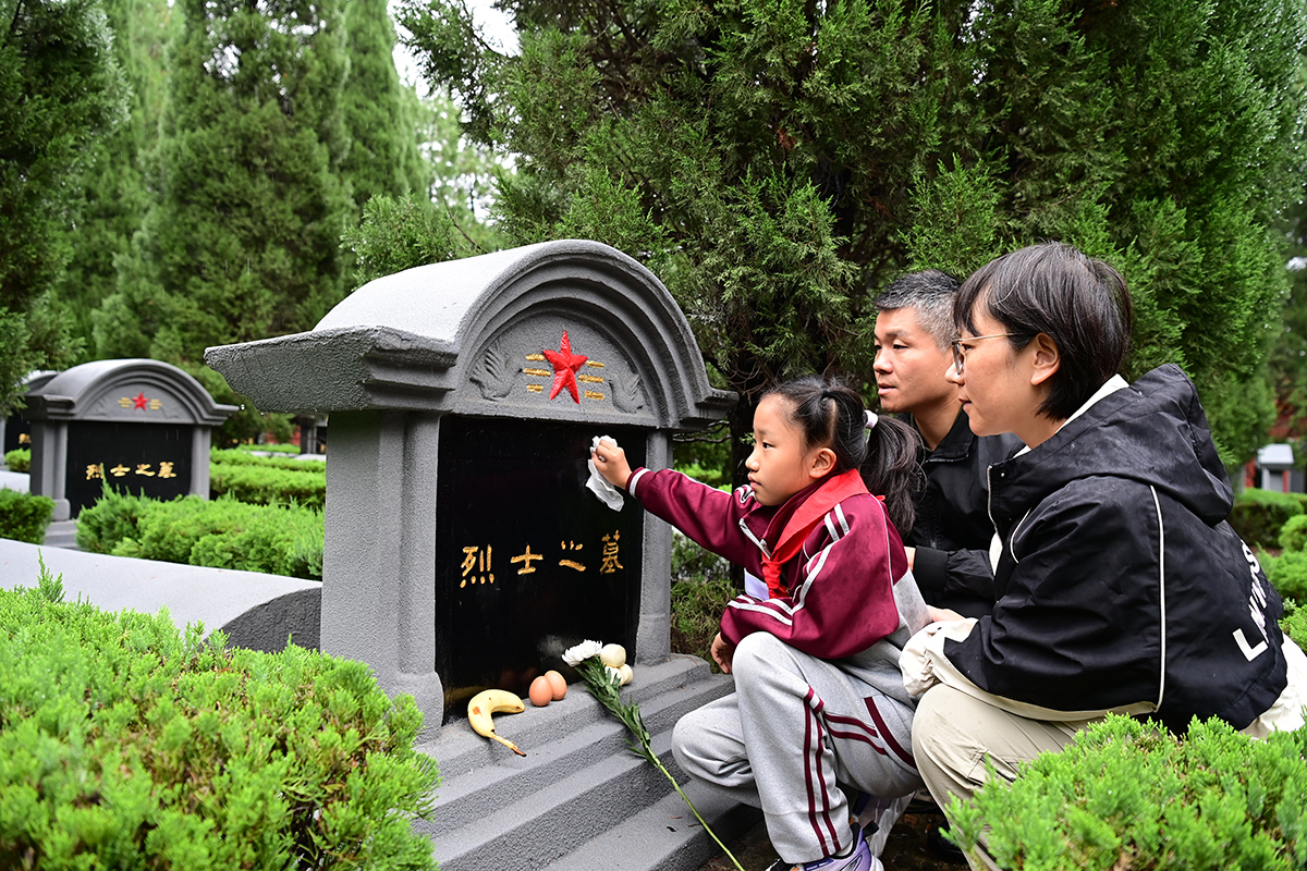 1758188567699520.jpg 微信图片_20250918171343.jpg